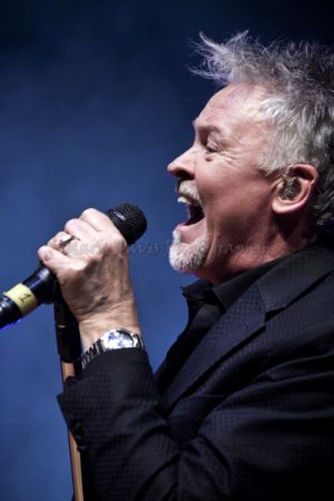 _concert paul young preston april 15 2017 1.jpg